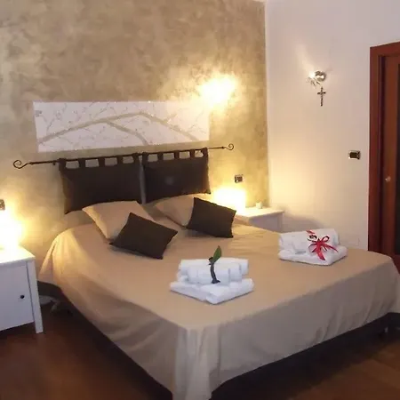 Hall * Gallipoli