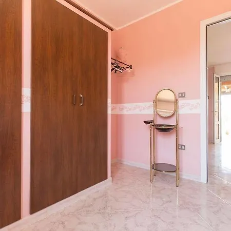 Hall Gallipoli
