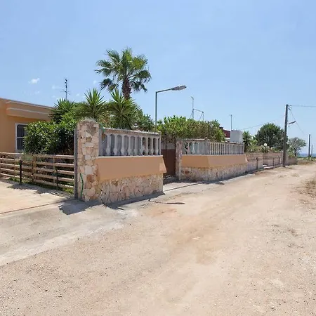Dom wakacyjny Hall Gallipoli